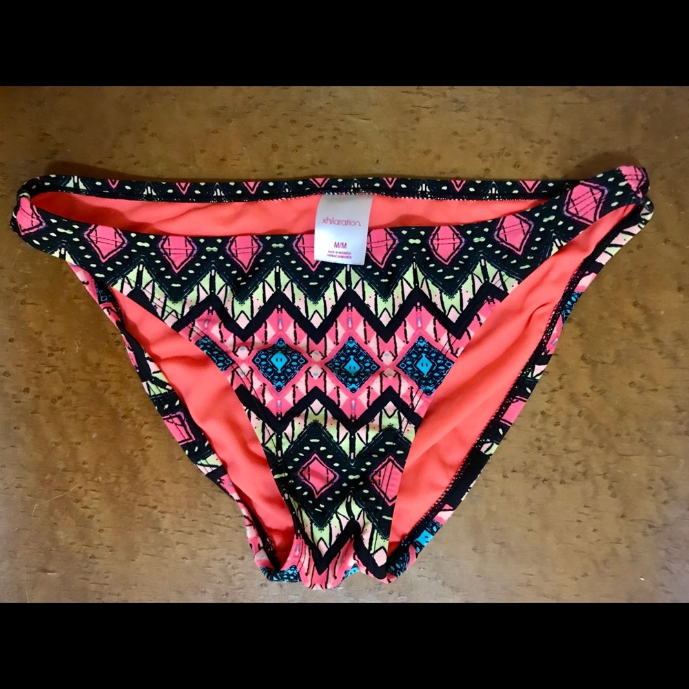 xhilaration medium swimsuit bottom